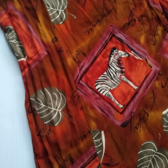 VINTAGE zebra leaf print button front maxi skirt - Picture 7 of 8